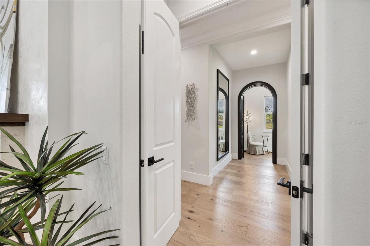 16404 Clearlake Avenue, Lakewood Ranch, FL 34202 Photo