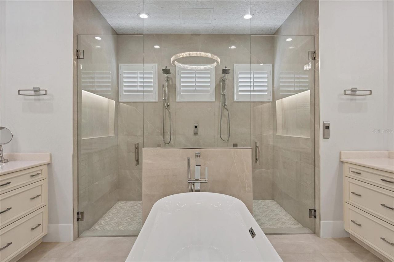 16404 Clearlake Avenue, Lakewood Ranch, FL 34202 Photo