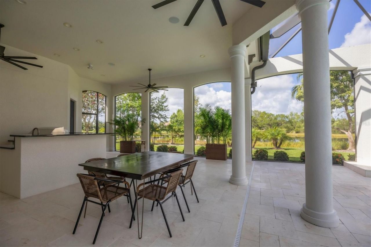 16404 Clearlake Avenue, Lakewood Ranch, FL 34202 Photo