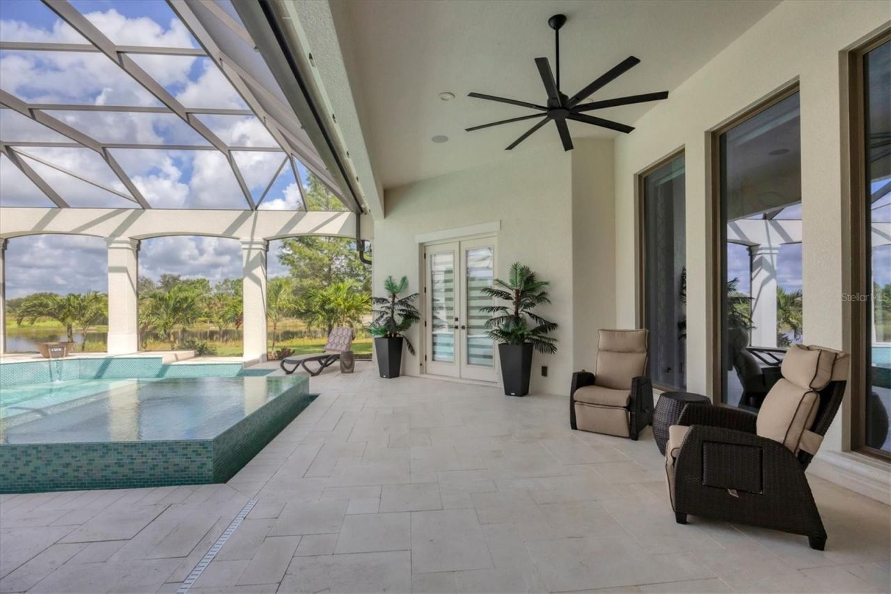 16404 Clearlake Avenue, Lakewood Ranch, FL 34202 Photo