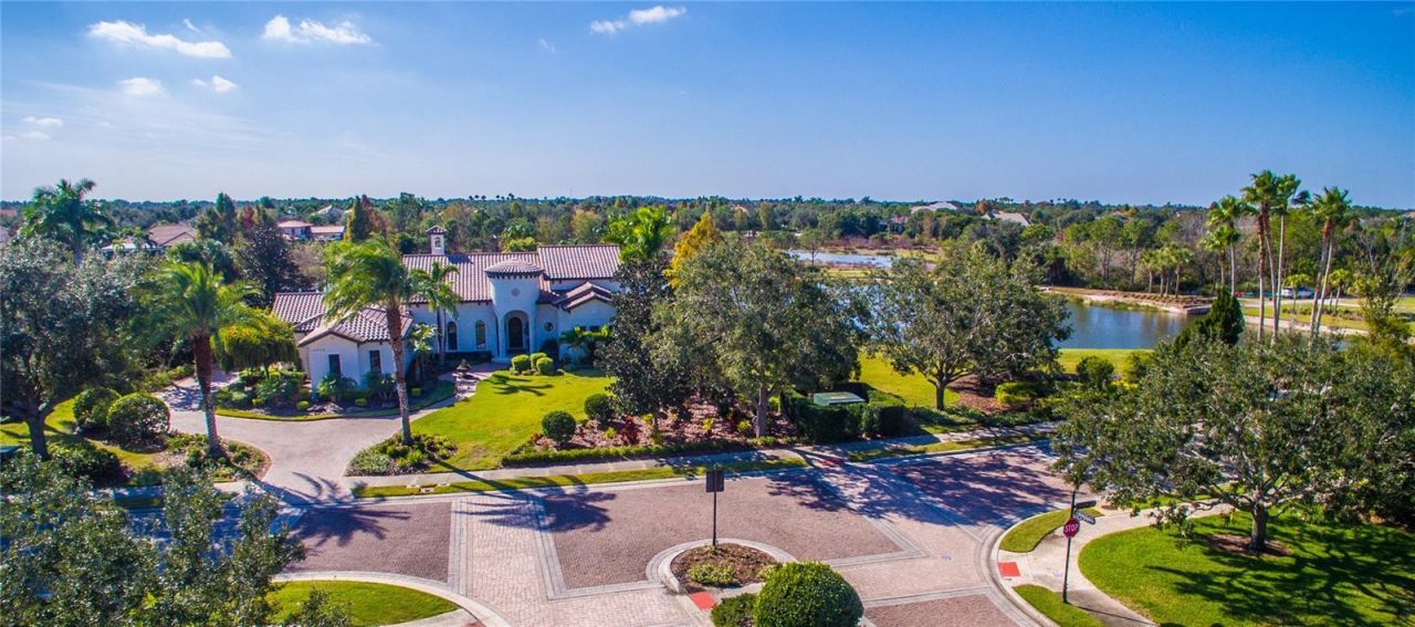 16404 Clearlake Avenue, Lakewood Ranch, FL 34202 Photo