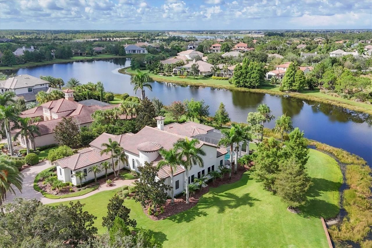 16404 Clearlake Avenue, Lakewood Ranch, FL 34202 Photo