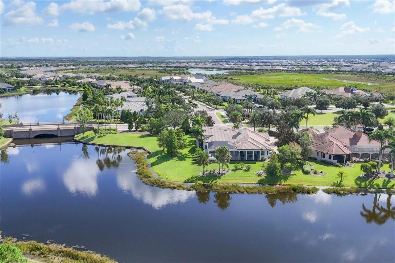 16404 Clearlake Avenue, Lakewood Ranch, FL 34202 Photo