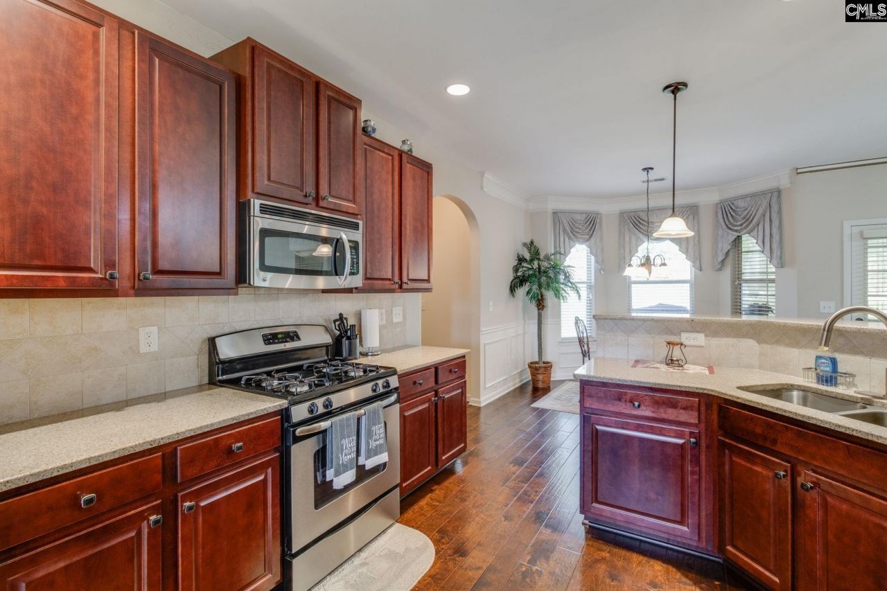 631 Twisted Oak Court Photo 5