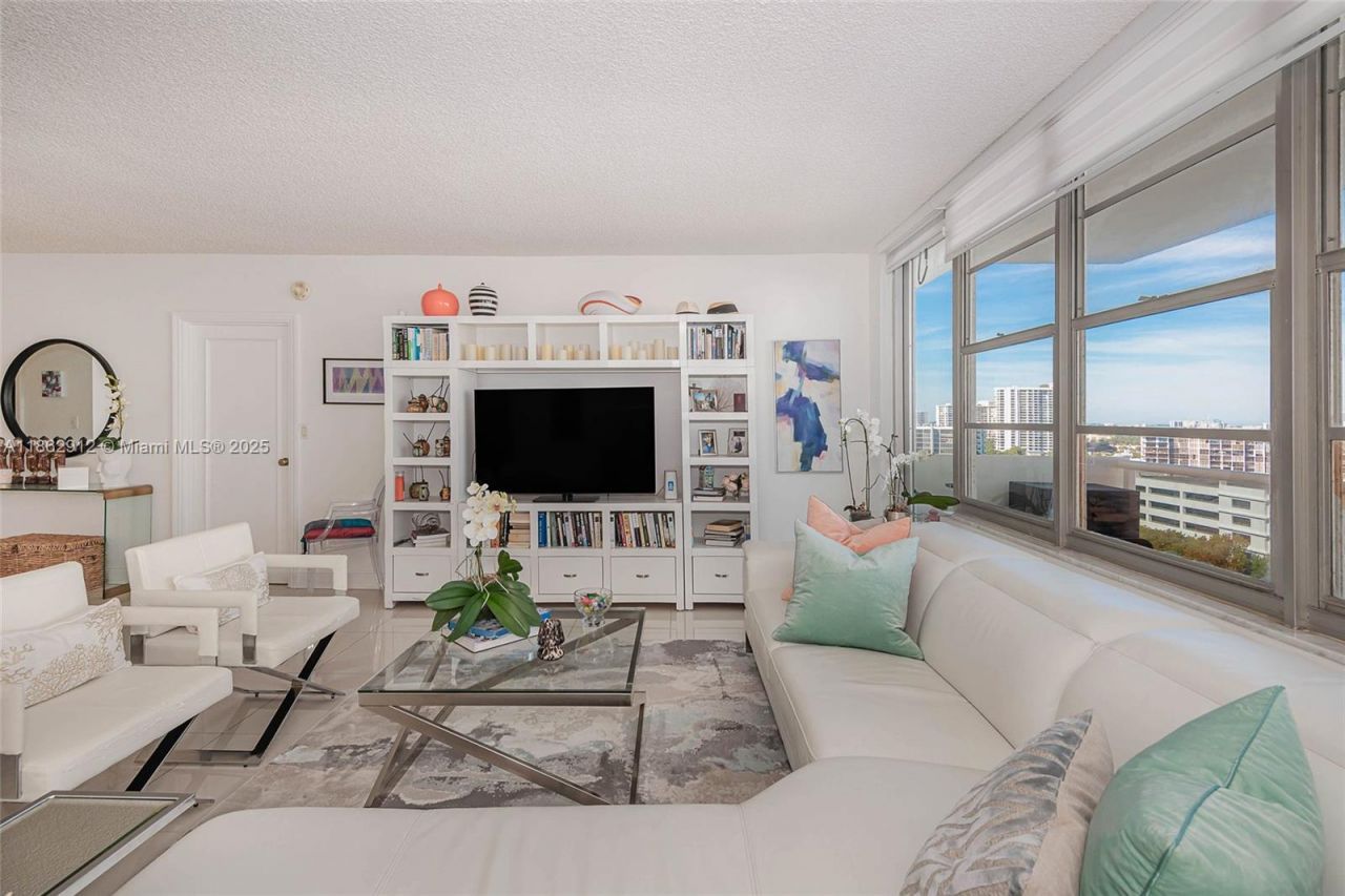 3725 S Ocean Dr, Unit 1221, Hollywood, FL 33019 Photo