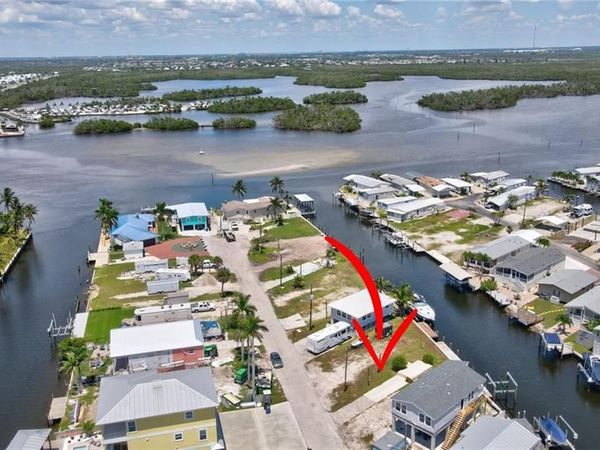 856 Oak ST, FORT MYERS BEACH, FL 33931