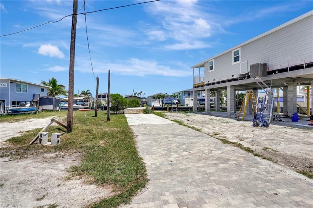 856 Oak St, Fort Myers Beach, FL 33931 Photo
