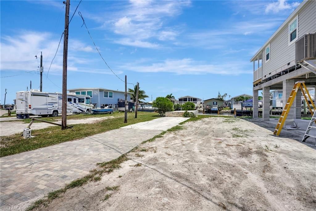 856 Oak St, Fort Myers Beach, FL 33931 Photo