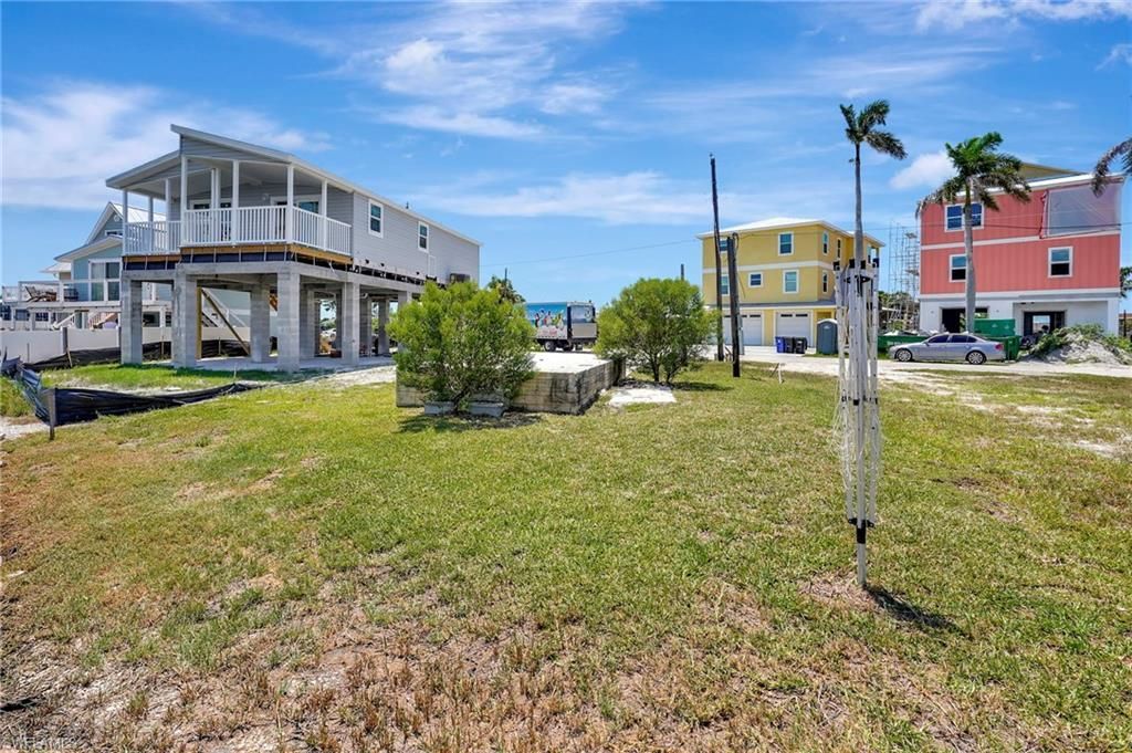 856 Oak St, Fort Myers Beach, FL 33931 Photo