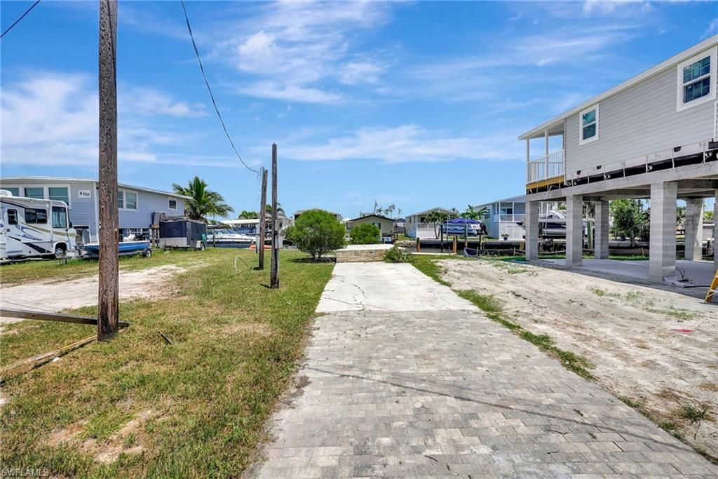 856 Oak St, Fort Myers Beach, FL 33931 Photo