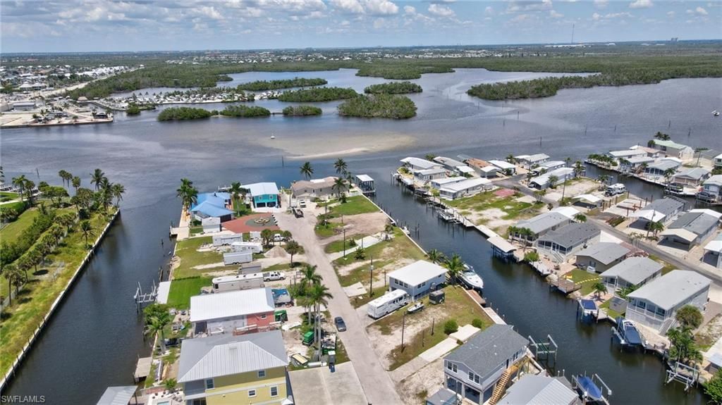 856 Oak St, Fort Myers Beach, FL 33931 Photo