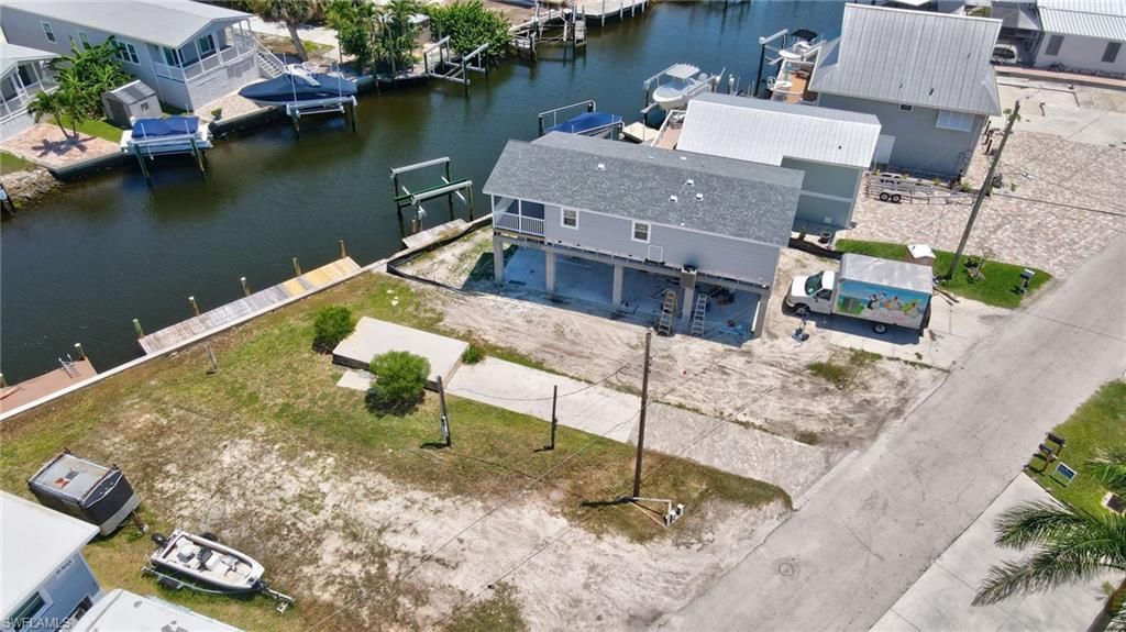 856 Oak St, Fort Myers Beach, FL 33931 Photo