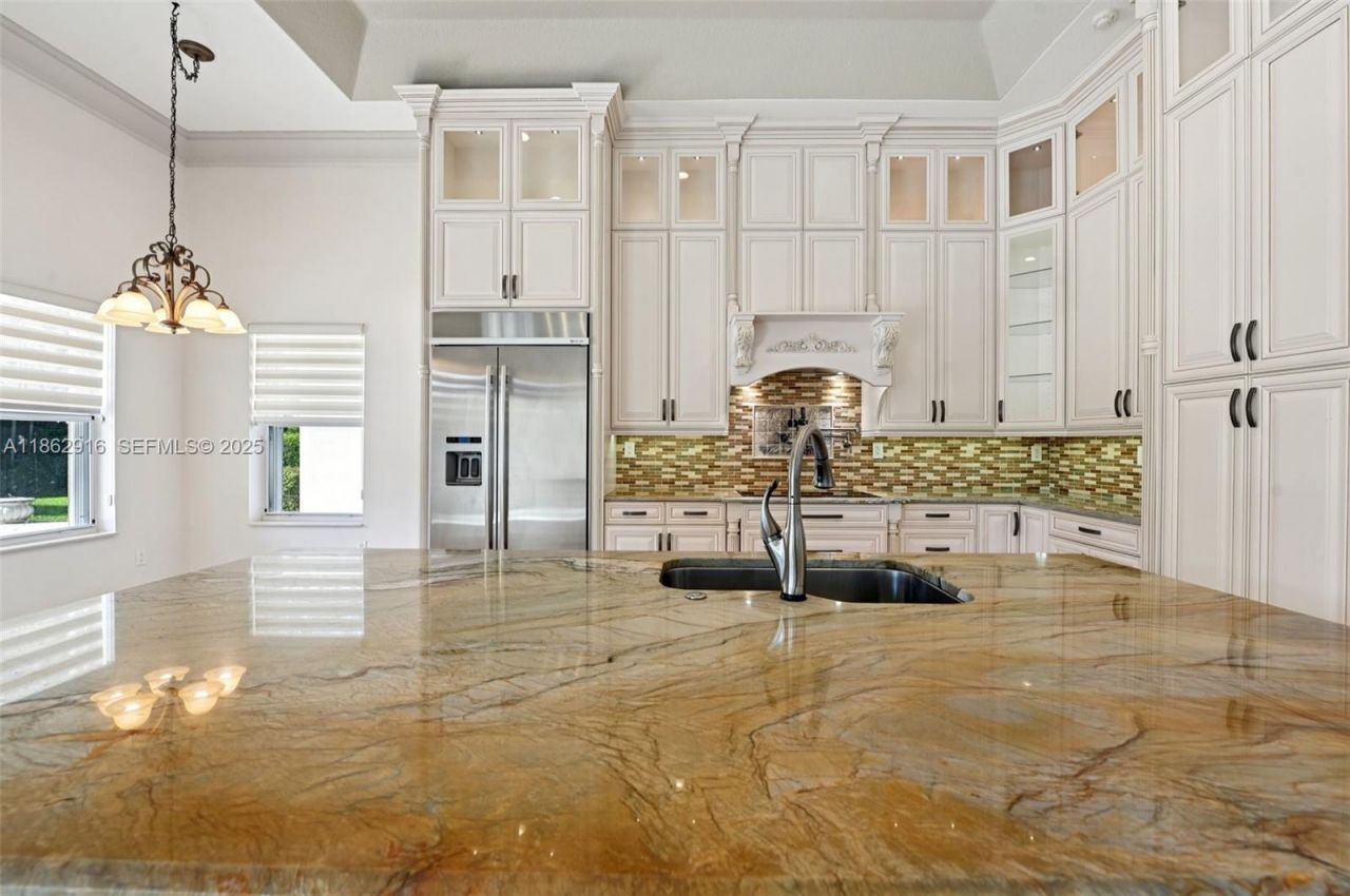 8100 SW 179th St, Palmetto Bay, FL 33157 Photo