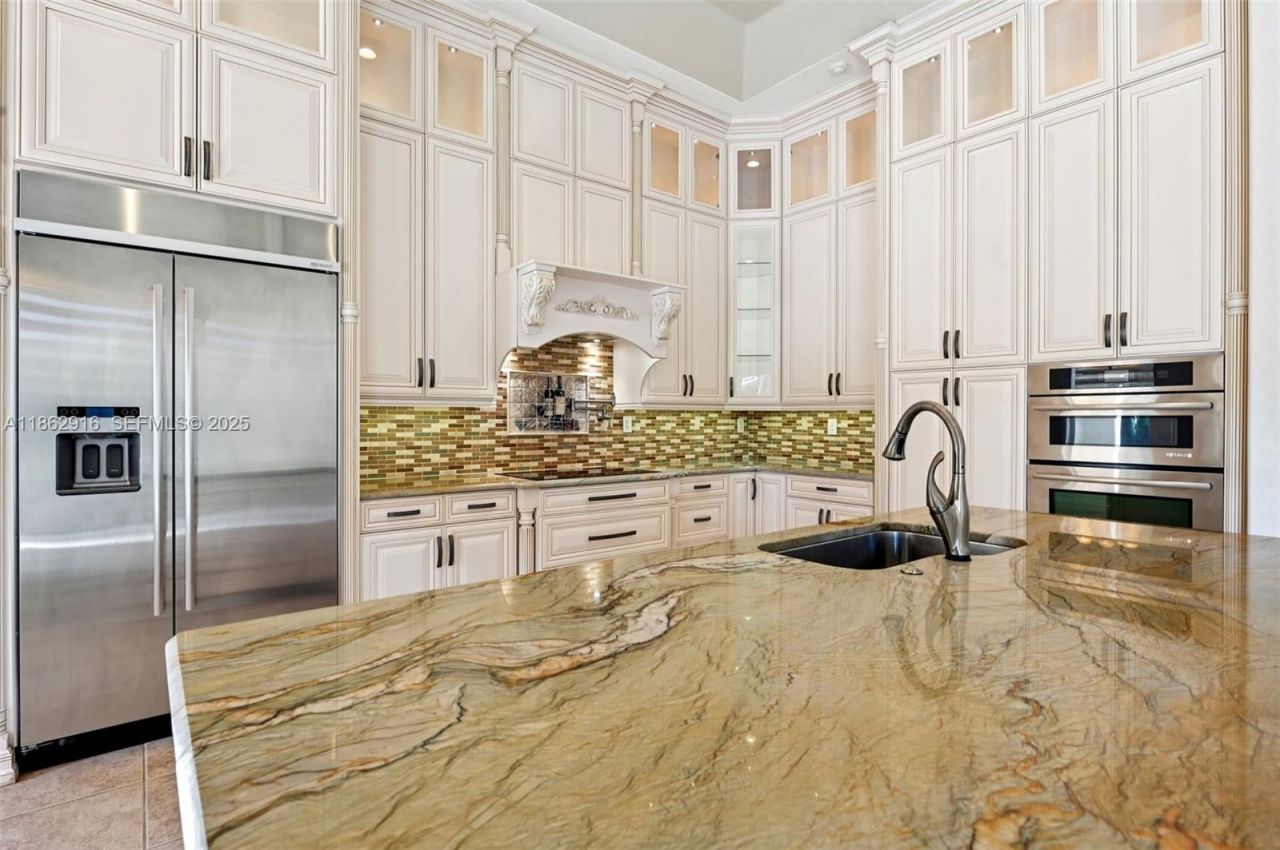 8100 SW 179th St, Palmetto Bay, FL 33157 Photo