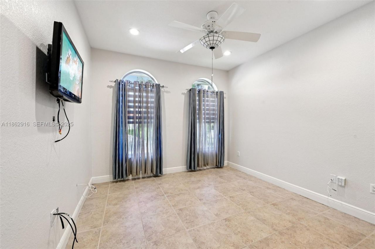 8100 SW 179th St, Palmetto Bay, FL 33157 Photo