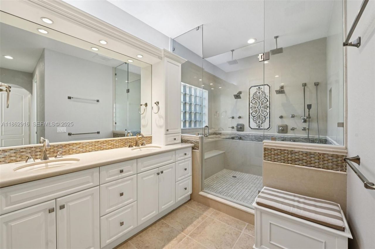 8100 SW 179th St, Palmetto Bay, FL 33157 Photo