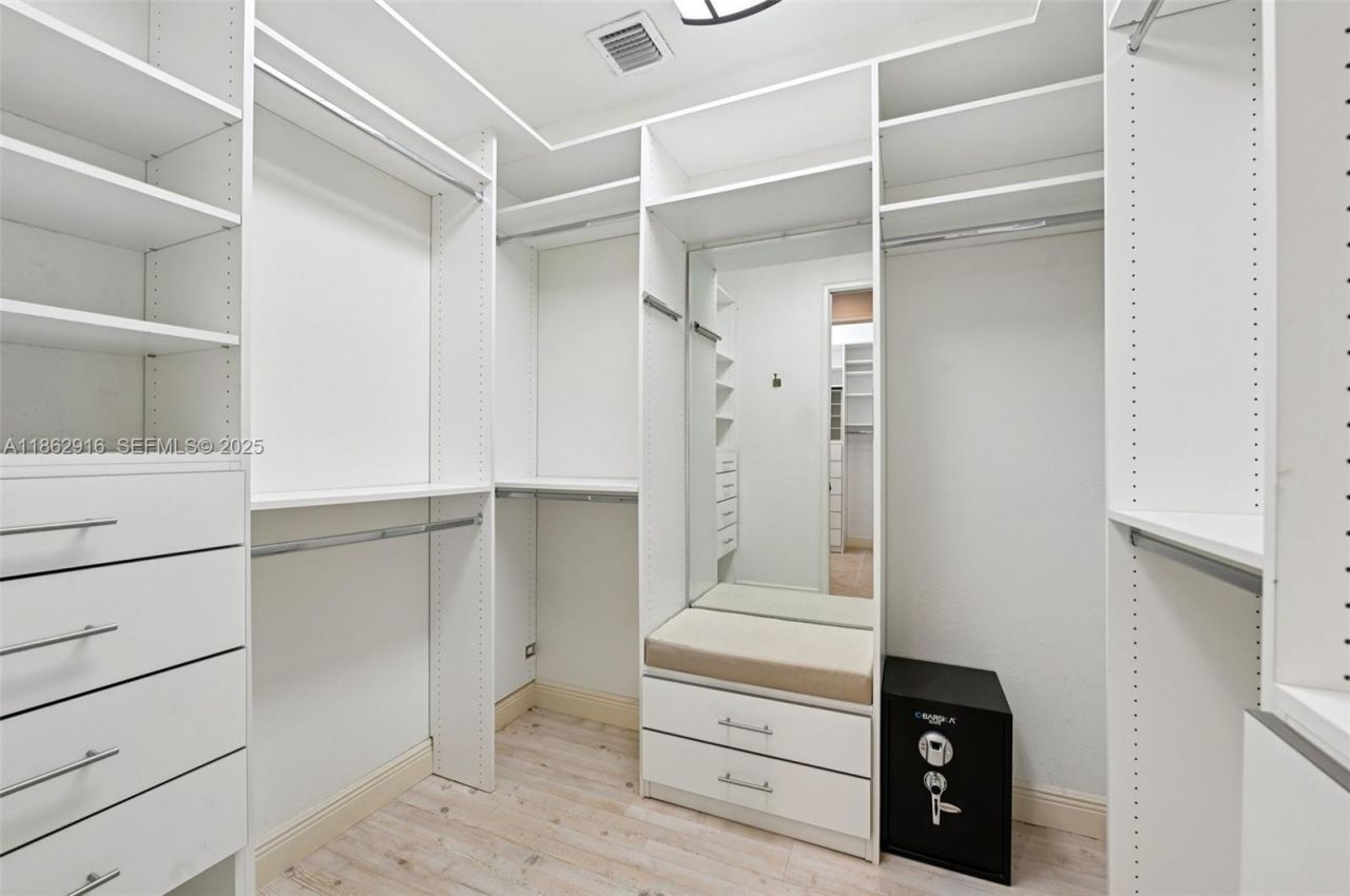 8100 SW 179th St, Palmetto Bay, FL 33157 Photo