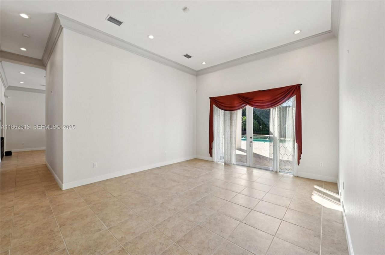 8100 SW 179th St, Palmetto Bay, FL 33157 Photo