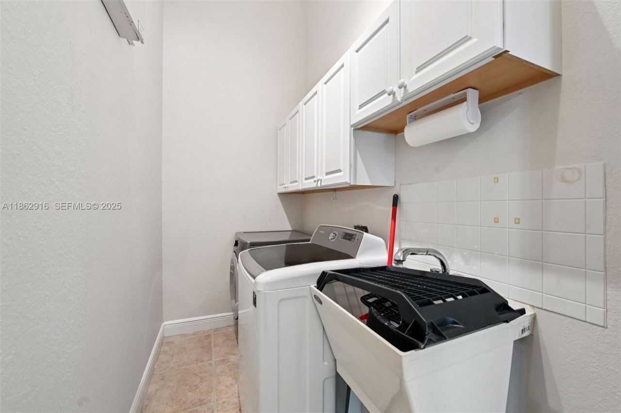 8100 SW 179th St, Palmetto Bay, FL 33157 Photo