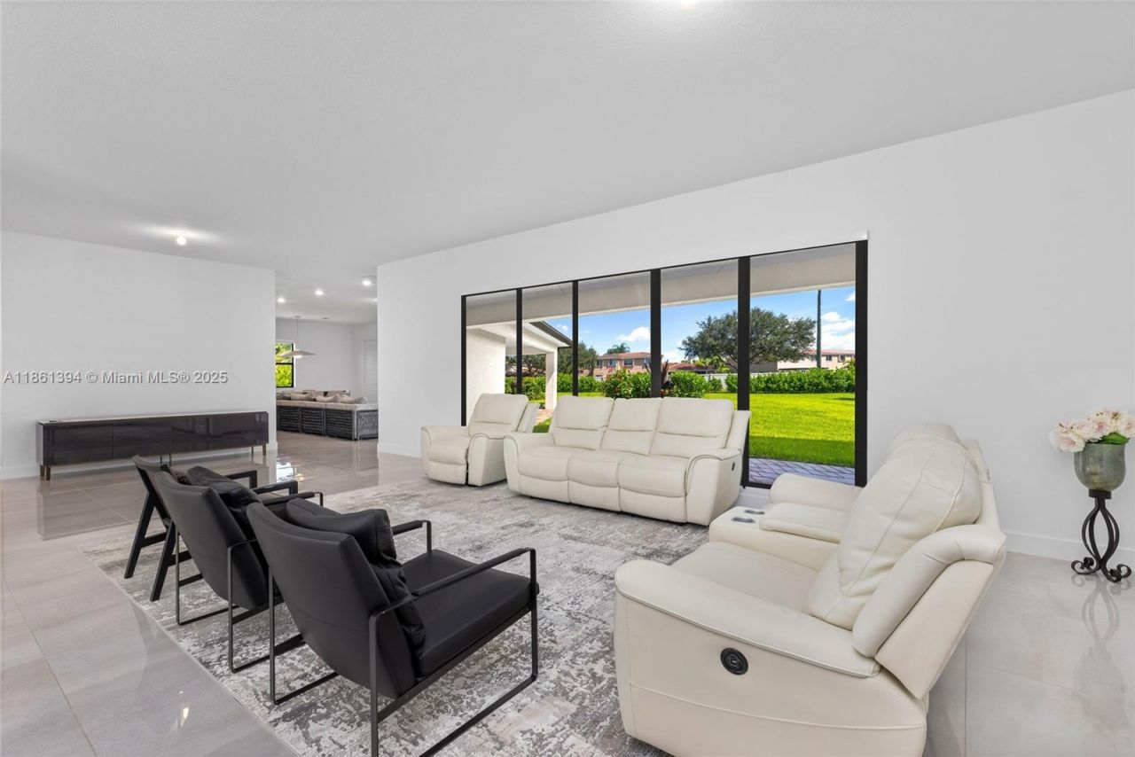 11125 N Sierra Ranch Dr, Davie, FL 33324 Photo