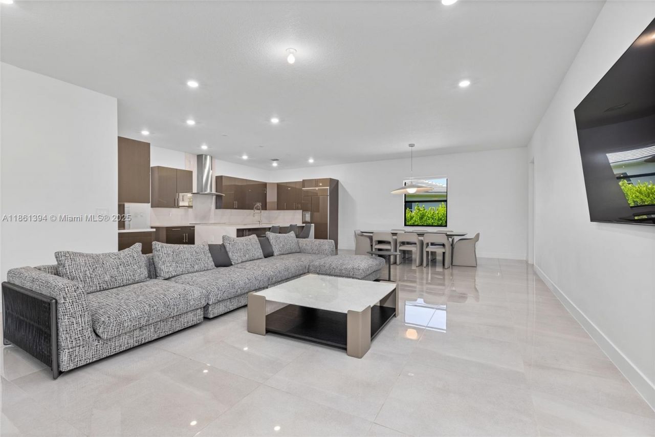 11125 N Sierra Ranch Dr, Davie, FL 33324 Photo