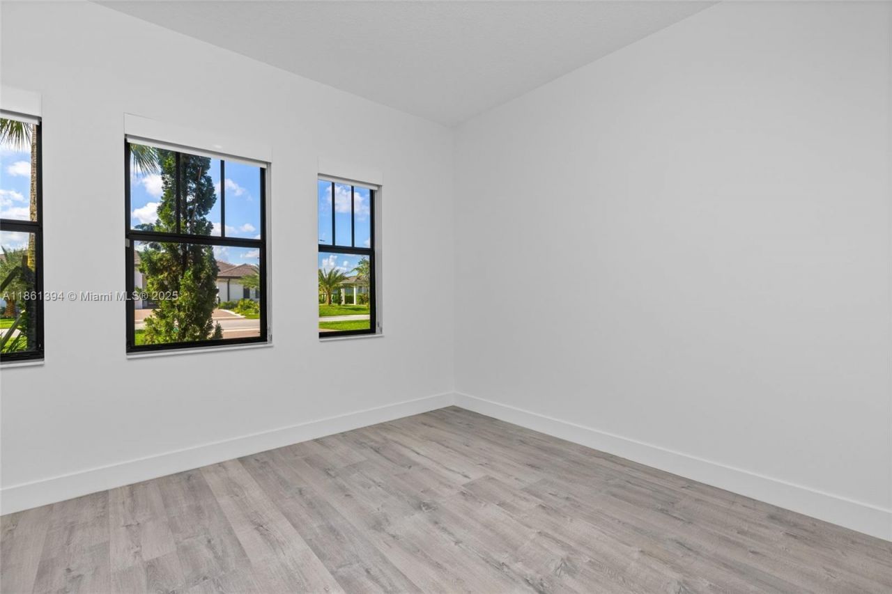 11125 N Sierra Ranch Dr, Davie, FL 33324 Photo