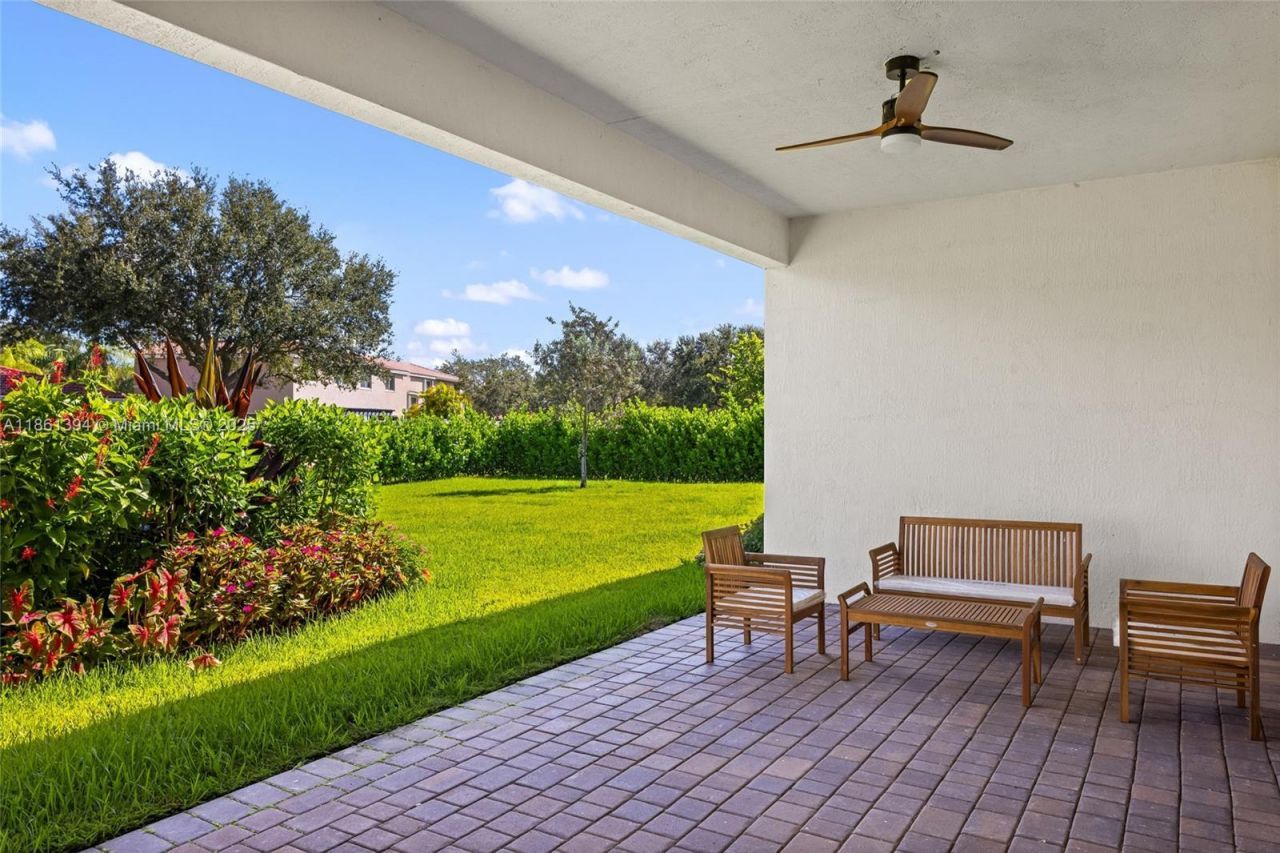 11125 N Sierra Ranch Dr, Davie, FL 33324 Photo