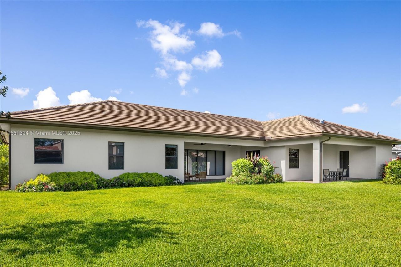 11125 N Sierra Ranch Dr, Davie, FL 33324 Photo