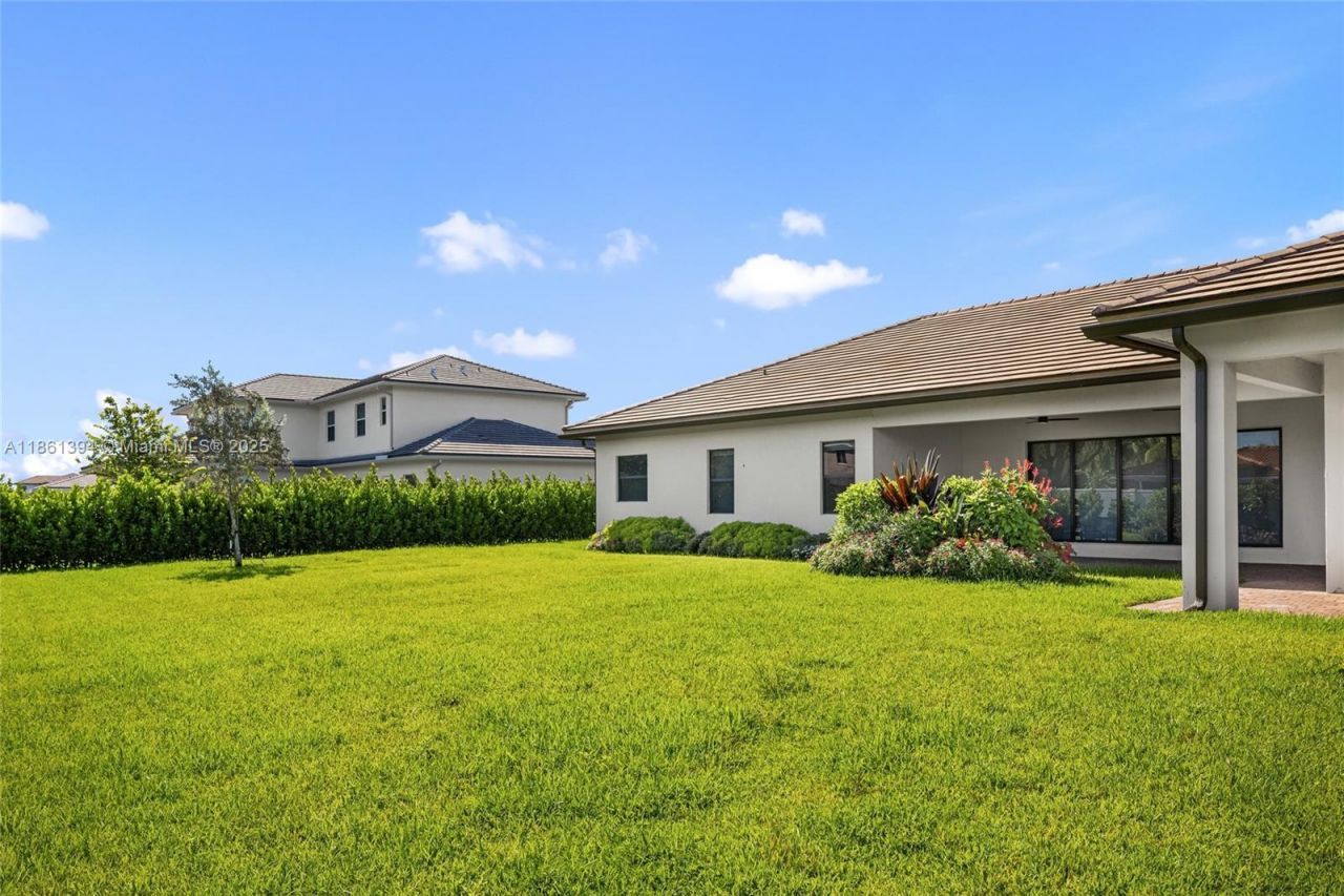 11125 N Sierra Ranch Dr, Davie, FL 33324 Photo