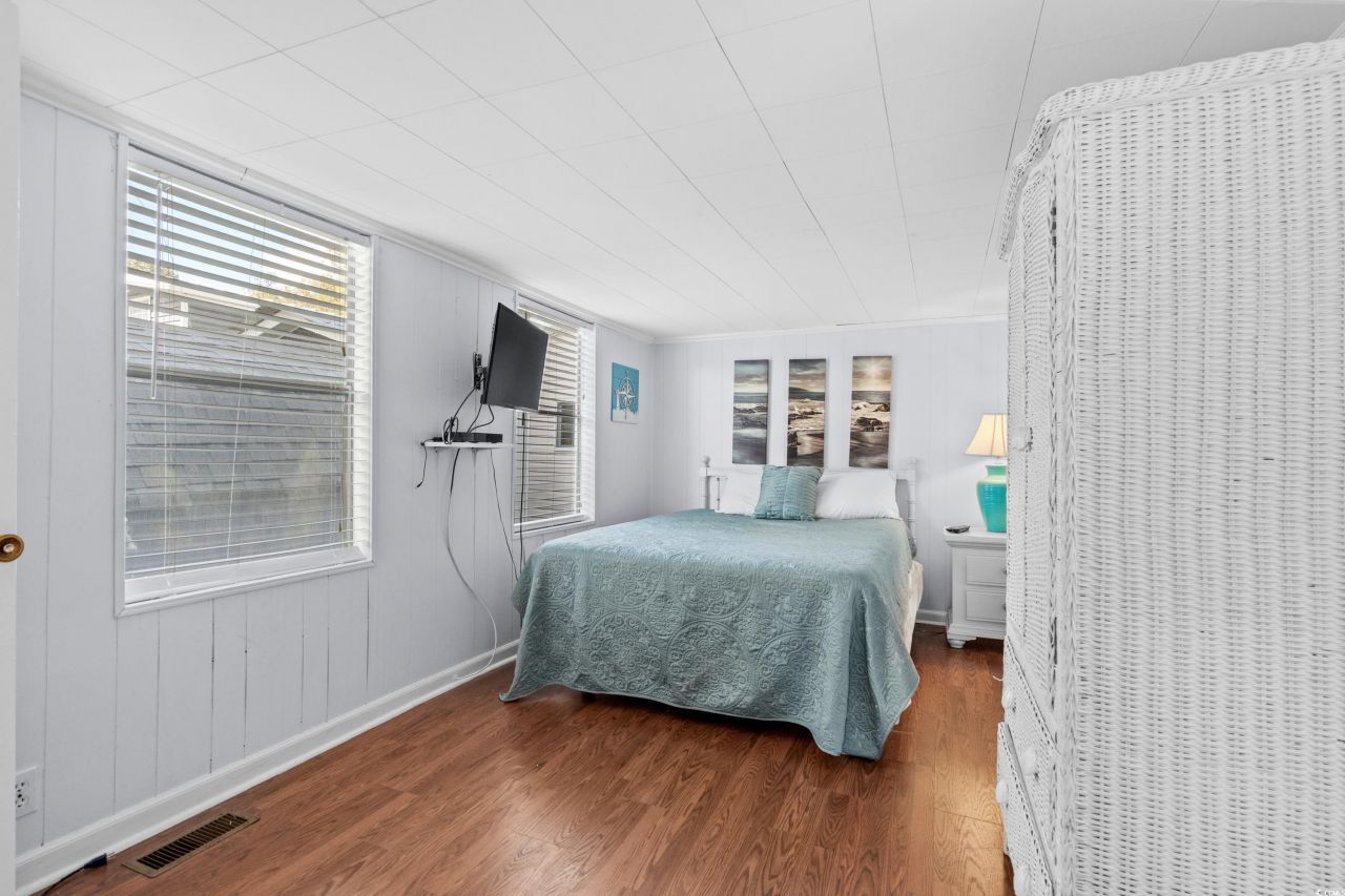 6001- S32 S Kings Highway Photo 18