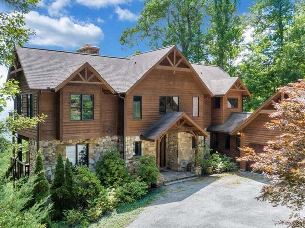 490 Lookout Ridge LN, Copper Hill, VA 24079