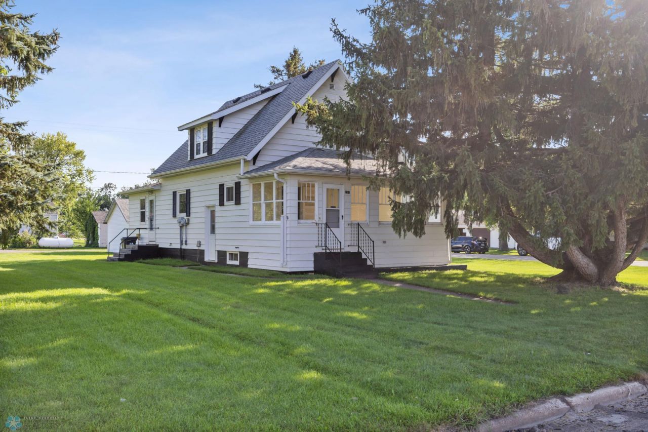 211 Np Avenue W, Ulen, MN 56585 Main Photo