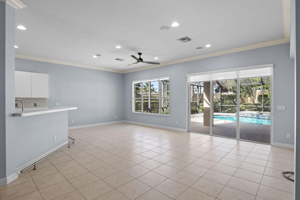 9152 Short Chip Circle, Port Saint Lucie, FL 34986 Photo