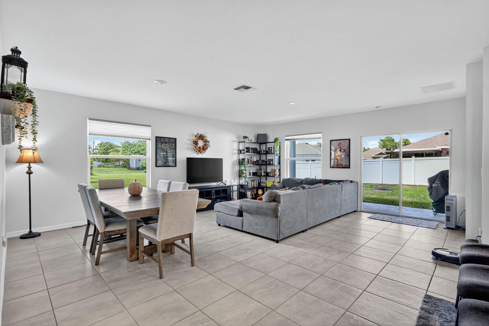 435 SW Fields Avenue, Port Saint Lucie, FL 34953 Photo