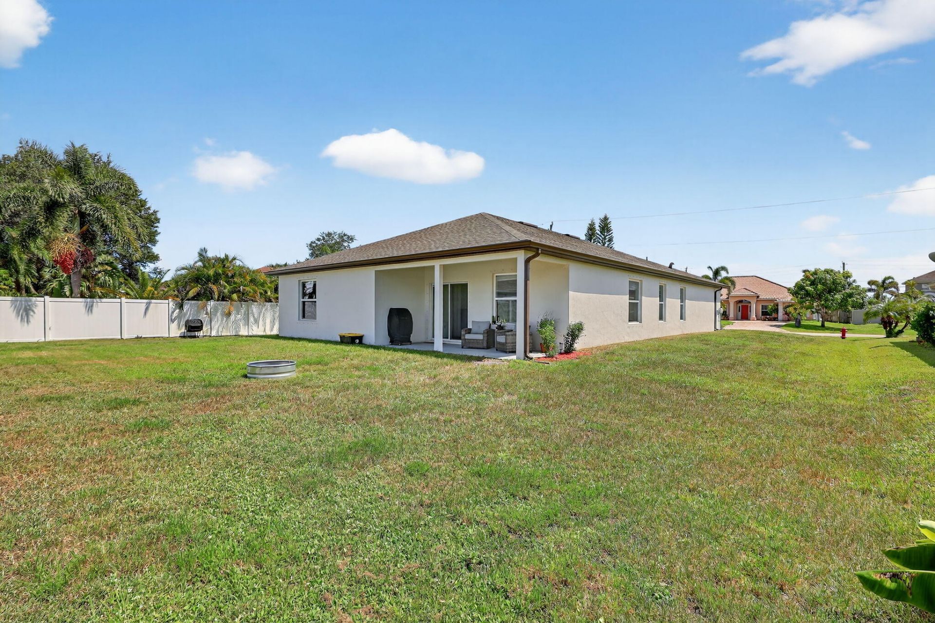 435 SW Fields Avenue, Port Saint Lucie, FL 34953 Photo