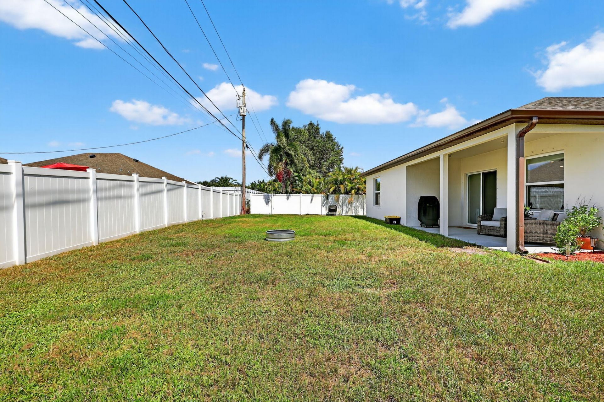 435 SW Fields Avenue, Port Saint Lucie, FL 34953 Photo