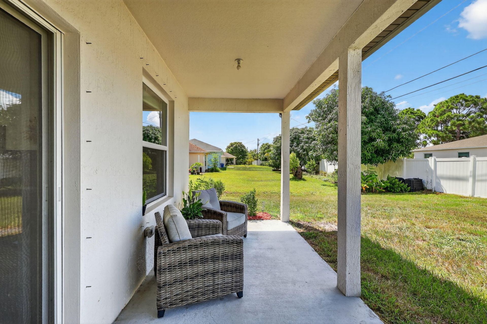 435 SW Fields Avenue, Port Saint Lucie, FL 34953 Photo