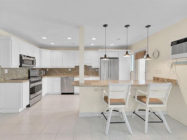 1110 N Riverside Drive, Unit 14, Pompano Beach, FL 33062