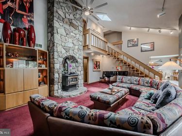 33 MORGAN HOLLOW WAY, LANDENBERG, PA 19350