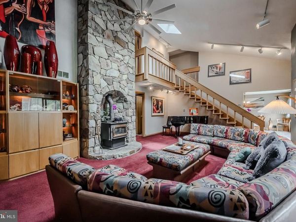 33 MORGAN HOLLOW WAY, LANDENBERG, PA 19350