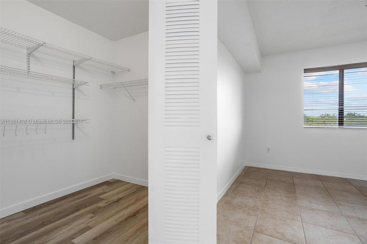 9340 Fontainebleau Blvd, Unit W505, Miami, FL 33172 Photo