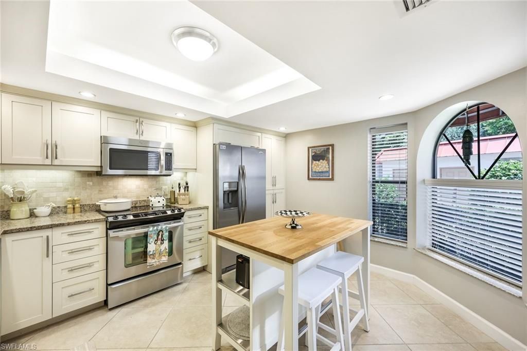 611 Serendipity Dr, Unit 611, Naples, FL 34108 Photo