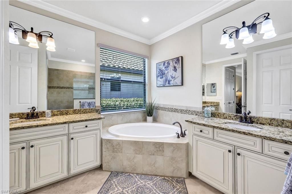 28691 Derry Ct, Bonita Springs, FL 34135 Photo