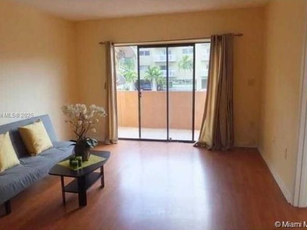 3582 NE 171st St, Unit 203, North Miami Beach, FL 33160