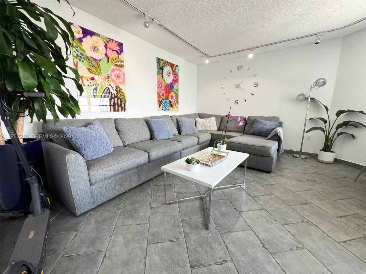 2750 NE 183rd St, Unit 2707, Aventura, FL 33160 Photo