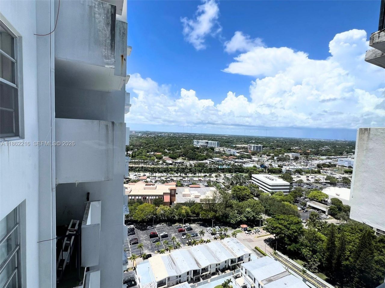 2750 NE 183rd St, Unit 2707, Aventura, FL 33160 Photo