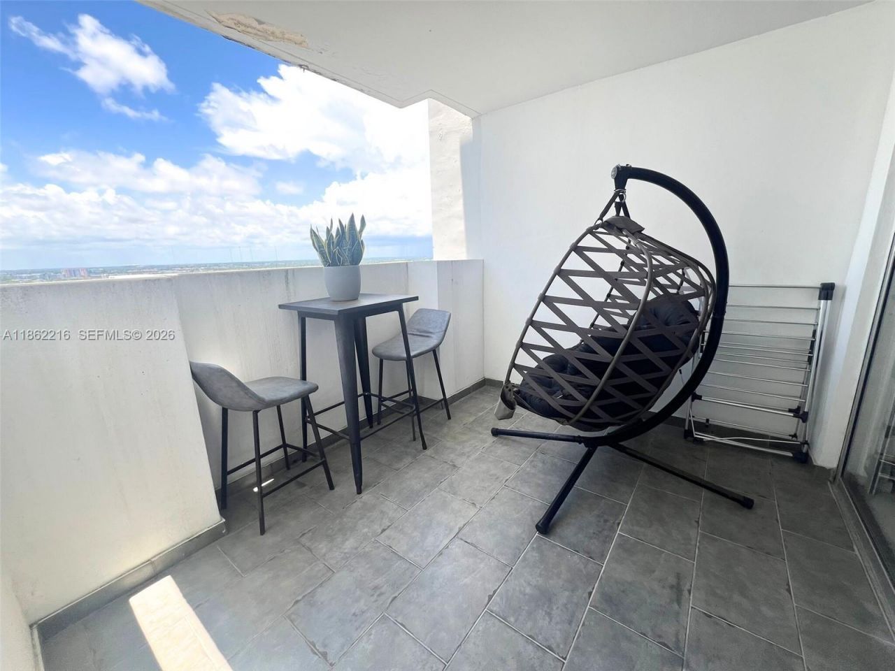 2750 NE 183rd St, Unit 2707, Aventura, FL 33160 Photo
