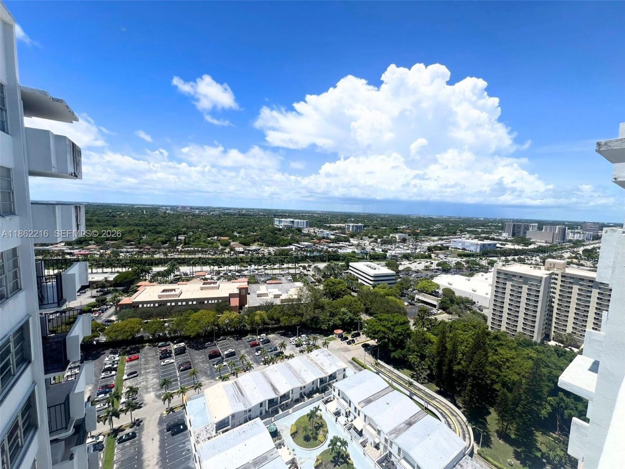 2750 NE 183rd St, Unit 2707, Aventura, FL 33160 Photo