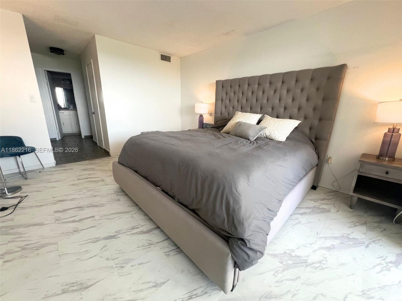 2750 NE 183rd St, Unit 2707, Aventura, FL 33160 Photo