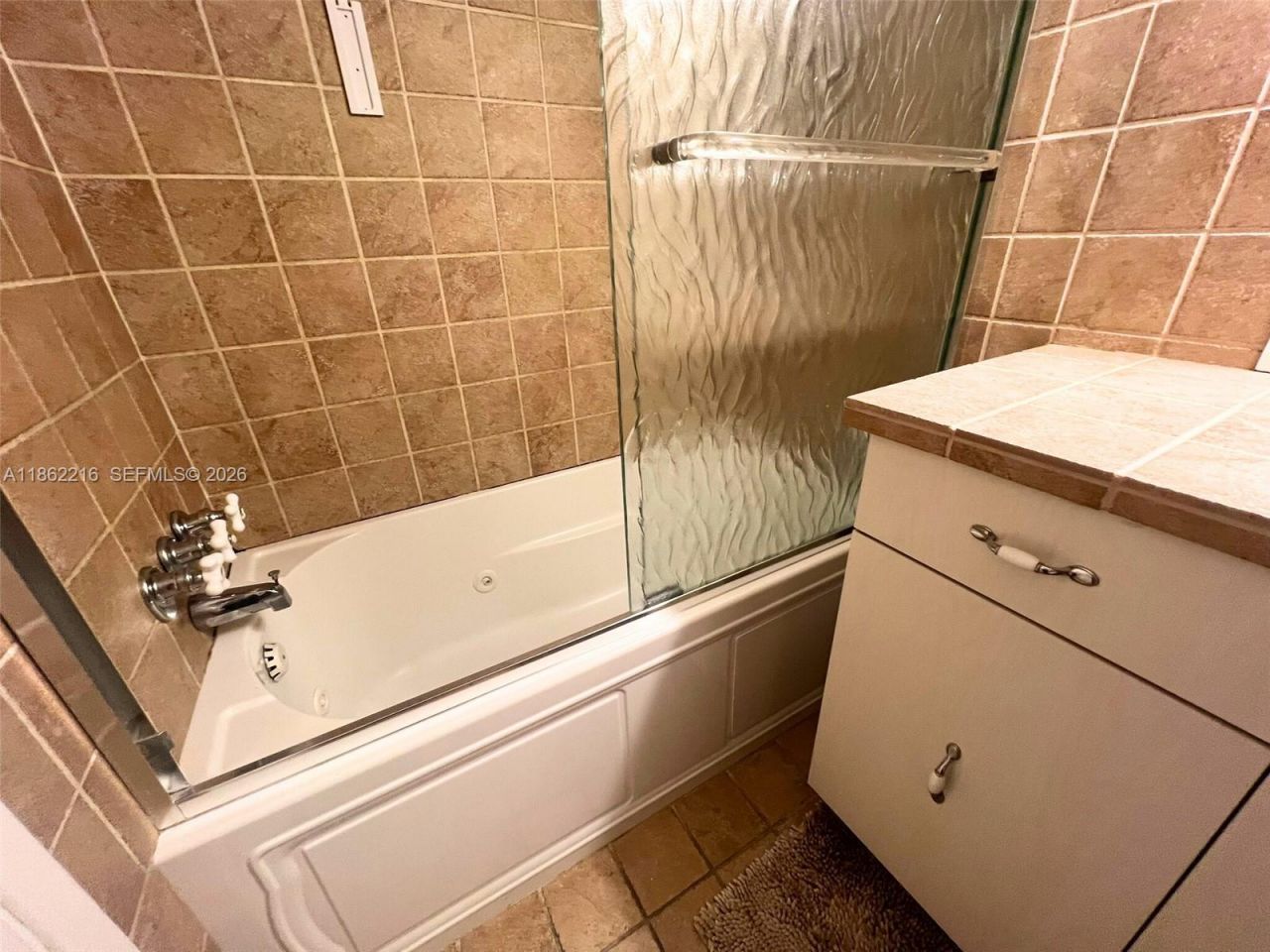 2750 NE 183rd St, Unit 2707, Aventura, FL 33160 Photo